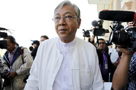 Ông U Htin Kyaw.

